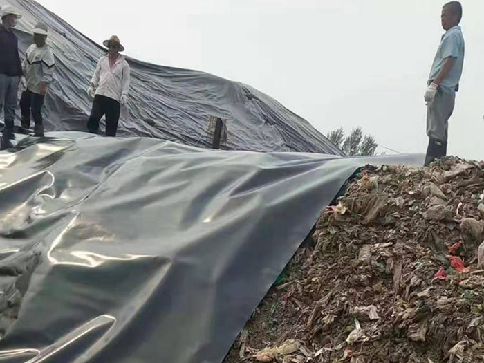 在垃圾填埋場(chǎng)中采用什么規(guī)格的土工膜？